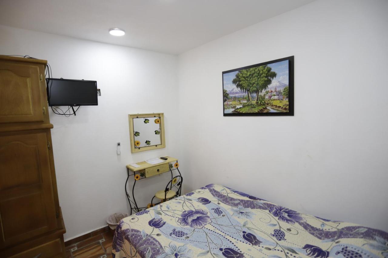 Hotel Boutique Casa Elefante Guadalajara Bagian luar foto